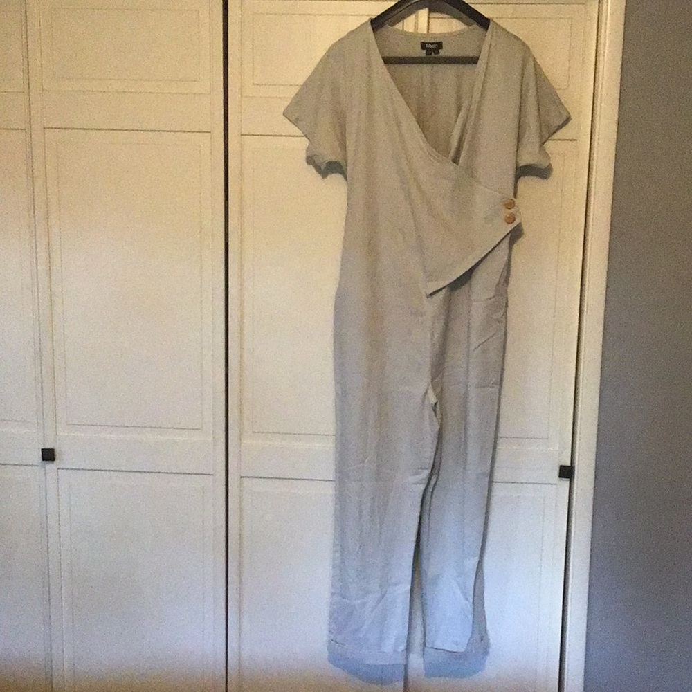 MIEN, 2 button, Tie/Wrap Jumpsuit, 2 side pockets, 2 back pockets, USA Made, XL - Picture 5 of 7